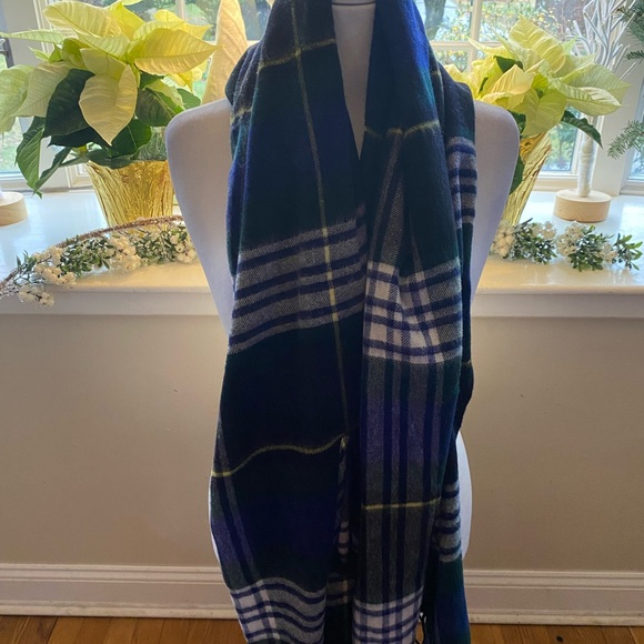 J.Crew black watch plaid wrap scarf 🖤💚💛 - Picture 8 of 15